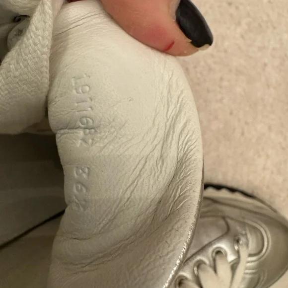 Hermes Silver Women's Sneakers - Picture 4 of 4